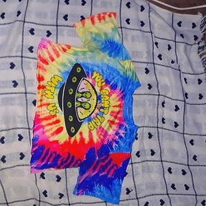 Cropped tie dye with alien space ship graphic.